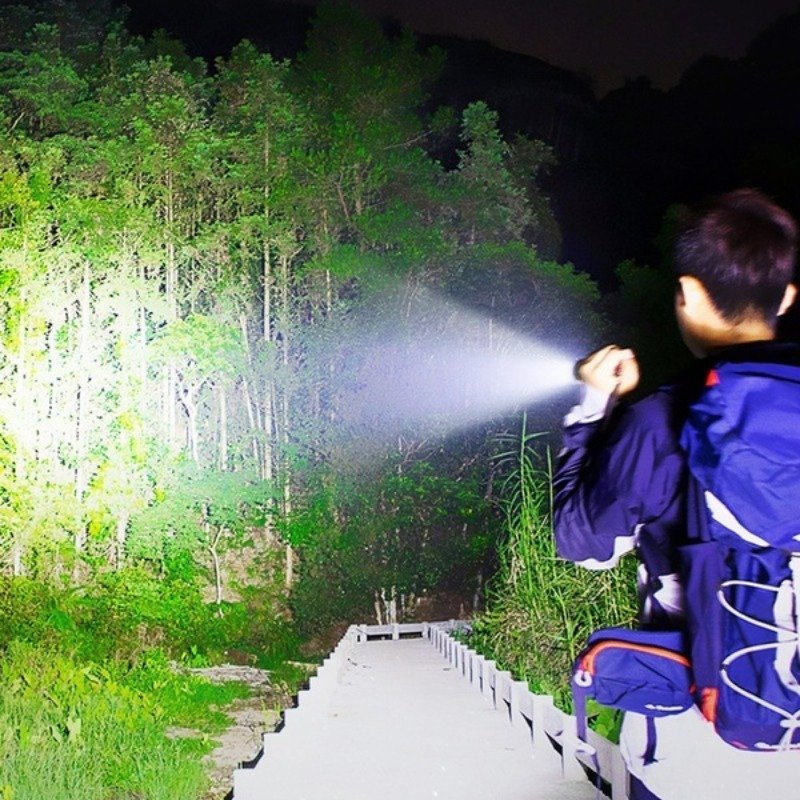 super-bright-5-core-led-tactical-flashli_main-4